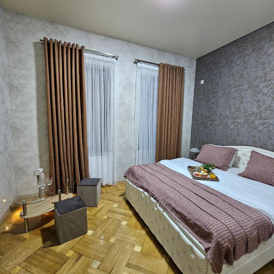 Готель Memory Basket Кутаїсі Екстер'єр фото