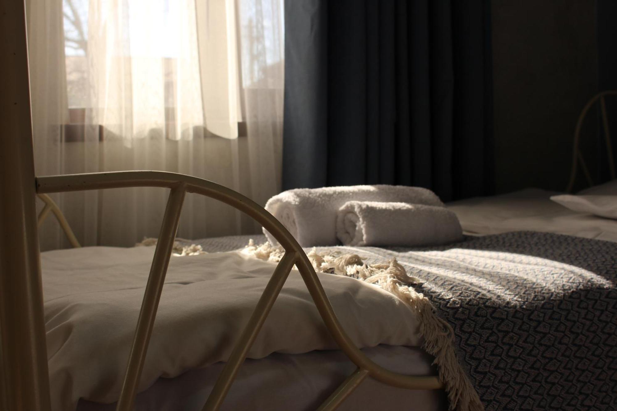Готель Memory Basket Кутаїсі Екстер'єр фото